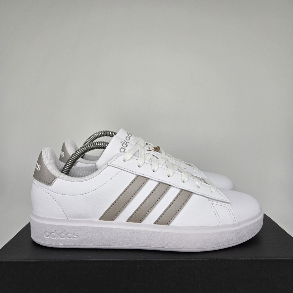 adidas Womwn's Grand Court White Platinum Metallic Tennis Shoes GW9215 Size 6.5 - Picture 3 of 8